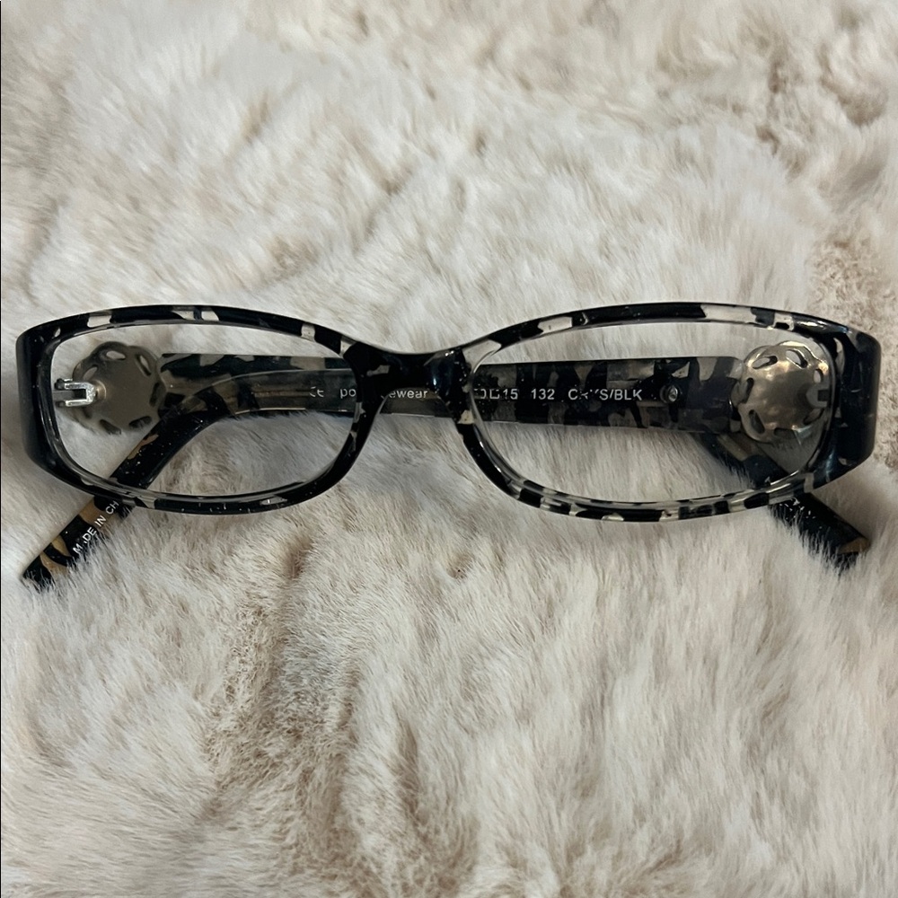Elegant Black and White Women's Glasses